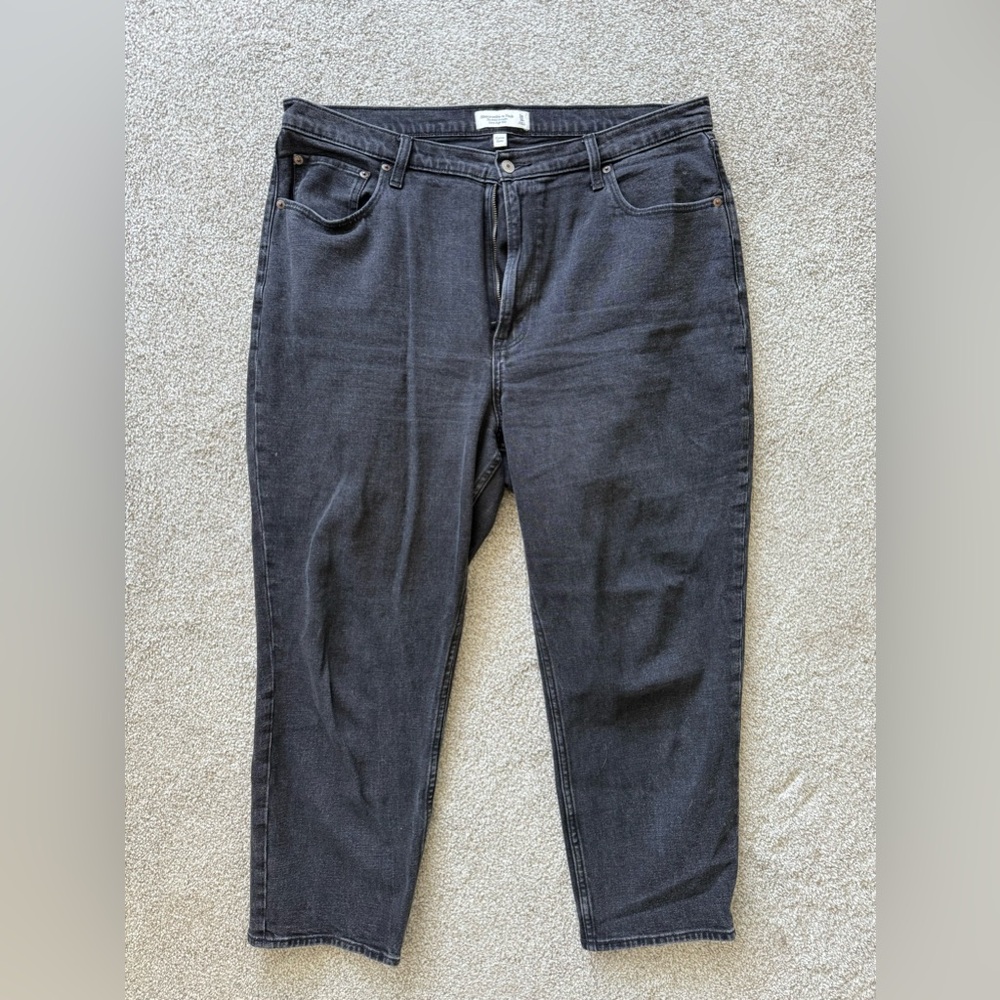 Abercrombie & Fitch Curve Love Ankle Straight Jeans